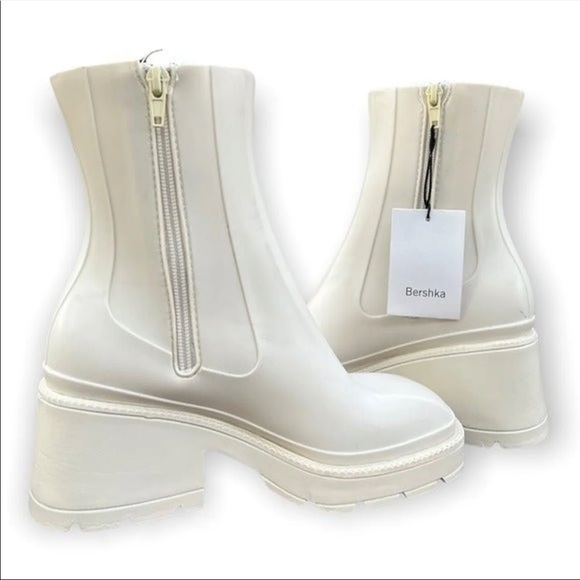 Bershka white rubberized boots - Picture 9 of 12